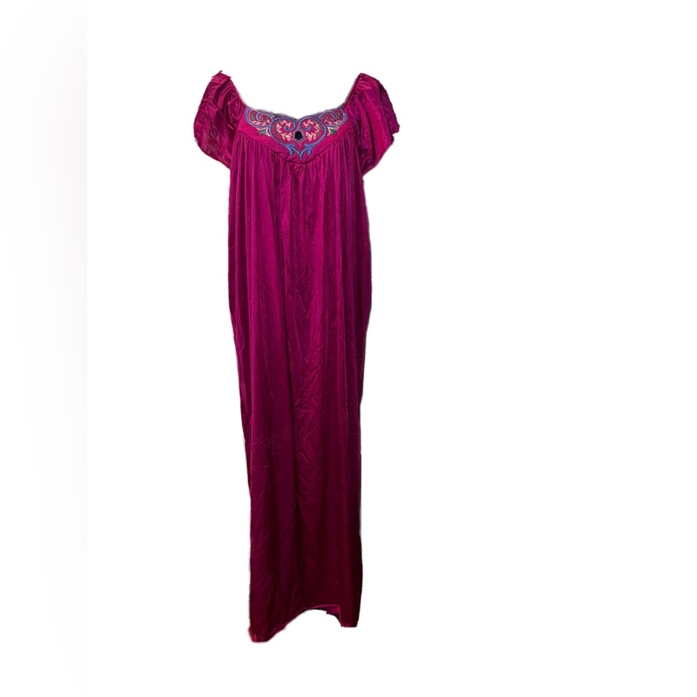 Vintage Vanity Fair Pink Nightgown | Floral Embriodary | XL.